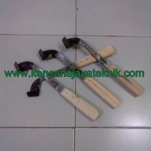 Pisau Sadap Karet - Peralatan Perkebunan