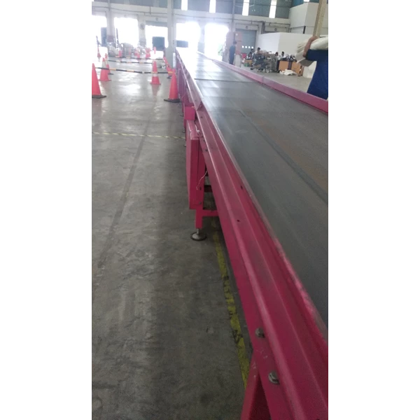 Conveyor Belt Penggerak Motor Listrik
