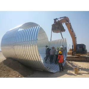Pipa Baja Bergelombang/Pipa Gorong Gorong Baja Galvanis/Armco type Multi Plate Pipe diameter 2 meter hingga 8 meter 