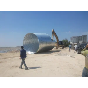 Pipa Baja Bergelombang/Pipa Gorong Gorong Baja Galvanis/Armco type Multi Plate Pipe diameter 2 meter hingga 8 meter 