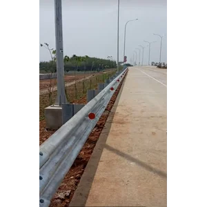 Besi Guard Rail Pagar Pembatas Pengaman Jalan Raya dan Toll/Flex Beam Guardrail Type B Tebal 4.5mm SNI Aashto