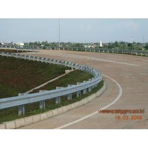 Besi Guard Rail Pagar Pembatas Pengaman Jalan Raya dan Toll/Flex Beam Guardrail Type B Tebal 4.5mm SNI Aashto