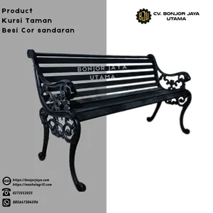 Kursi Taman Besi COR Ornamen Klasik