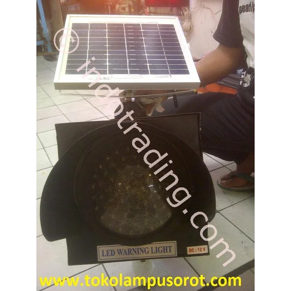 Lampu Peringatan Dengan Solar Cell
