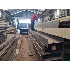 Besi WF baru atau bekas proyek