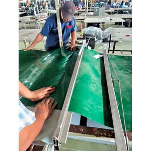 Jasa Khusus pembuatan conveyor pvc