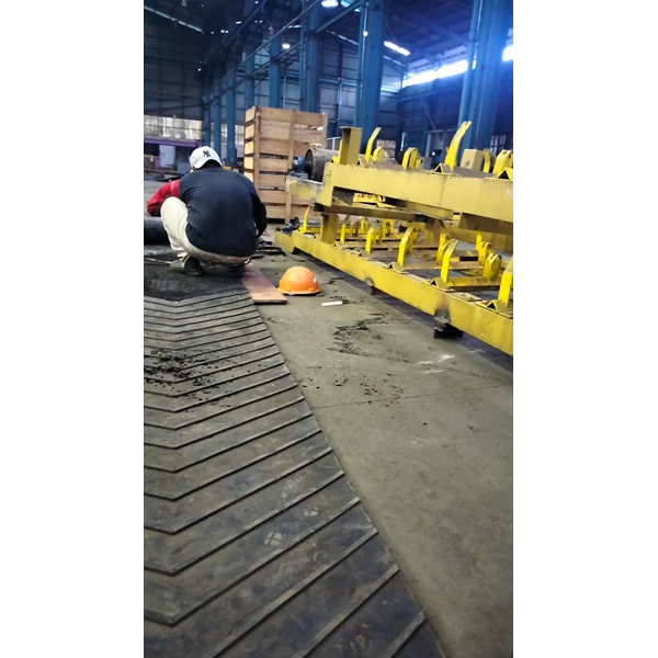 Fabrikasi Contruxsi Conveyor Industry By PT. Pava Mandiri Makmur