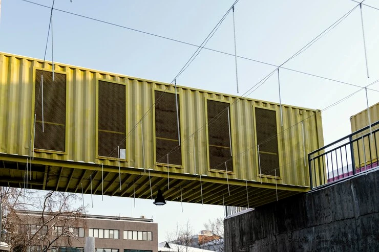 Mengubah Container Bekas 20 Feet Menjadi Solusi Kreatif dalam Bisnis