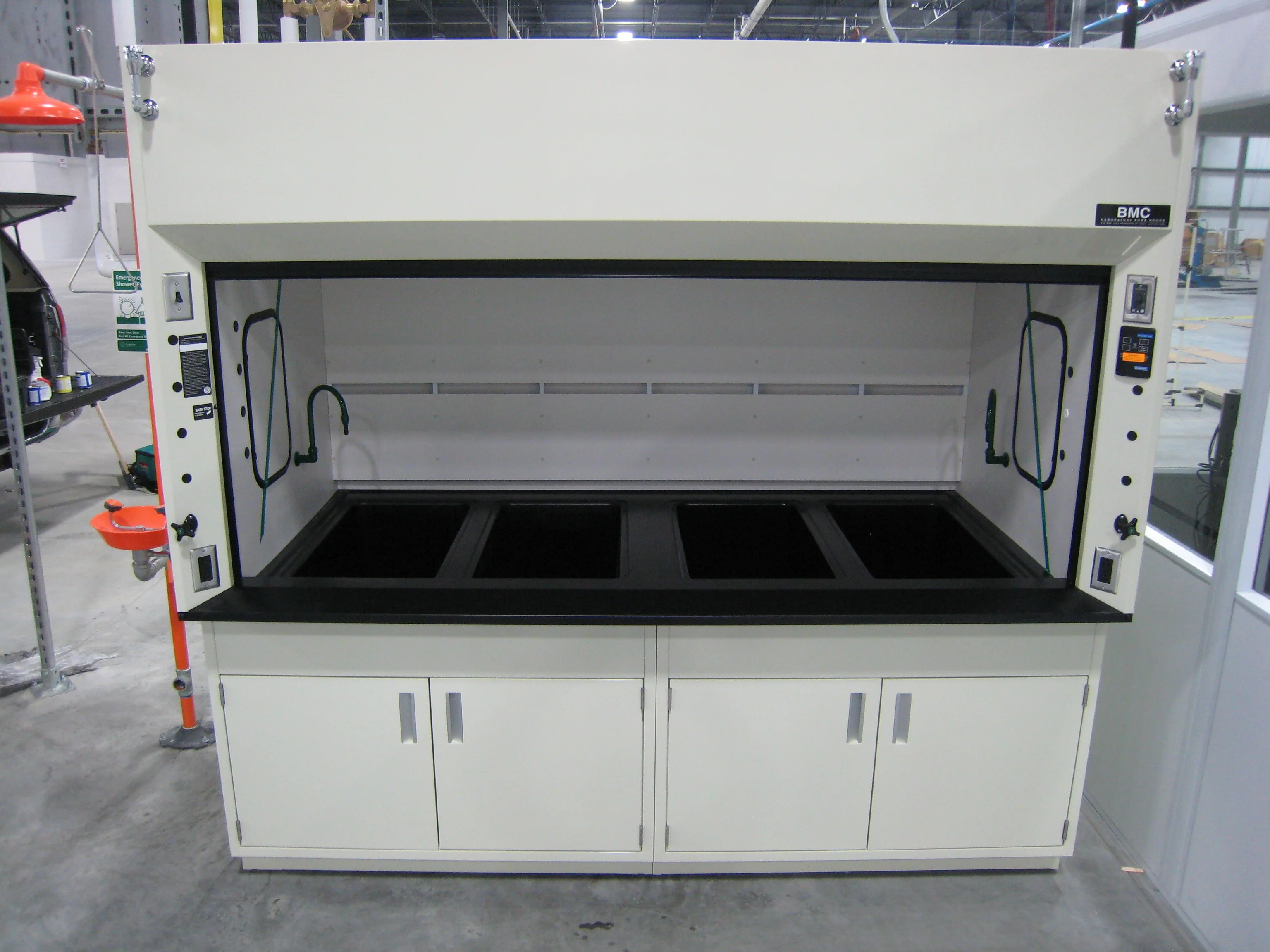 Inovasi Terbaru Desain Fume Hood untuk Keamanan Laboratorium Kimia