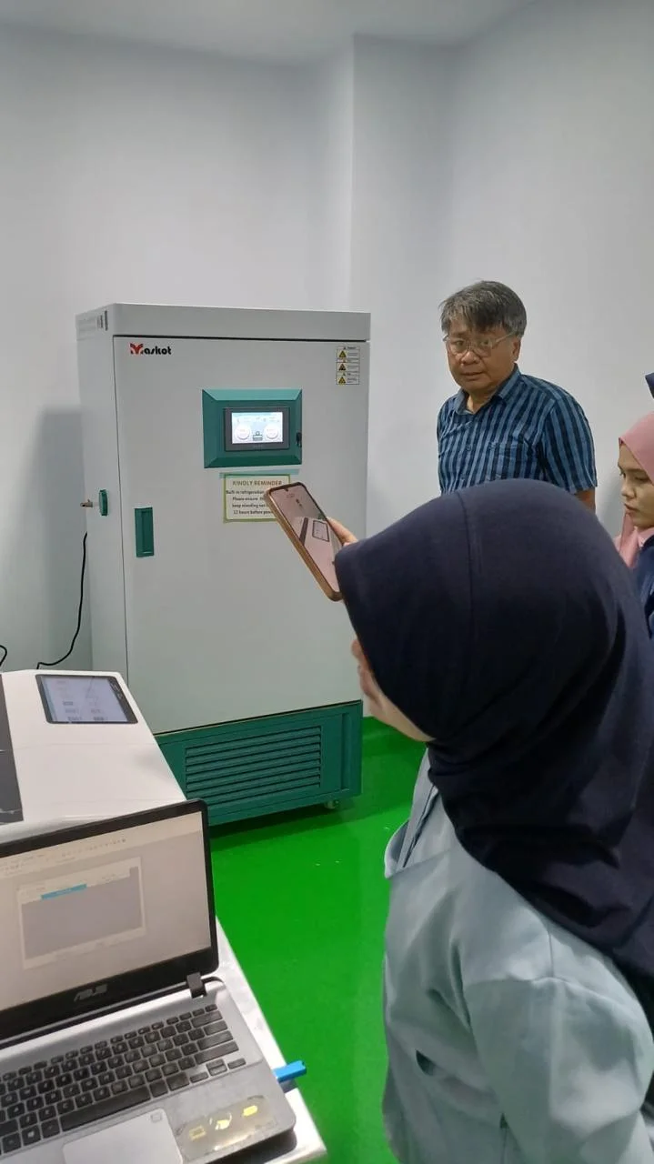 Pemasangan Kebutuhan Alat Laboratorium PT FAST Herbal - foto 4