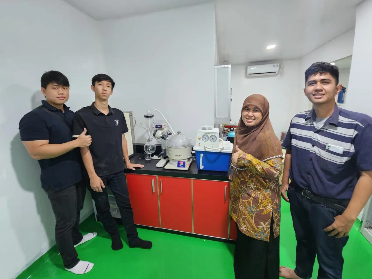 Pemasangan Kebutuhan Alat Laboratorium PT FAST Herbal - foto 1