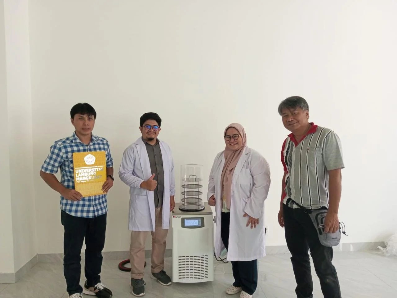 Pemasangan Vacuum Freeze Dryer Universitas Lambung Mangkurat Kalimantan Selatan - foto 1