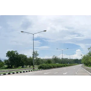 Model Tiang Lampu Jalan: Panduan Lengkap Memilih Sesuai Kebutuhan Proyek Anda